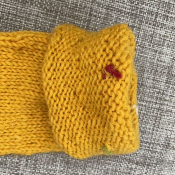 Yellow Long Wool Polka Dot Gloves - Picture 9 of 9